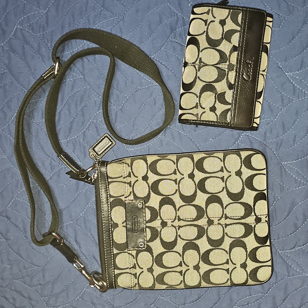 Coach 2 Pc Signature Crossbody Swingback Coach Soho Pleated Signature Wallet New